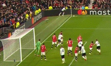 开云体育app-【欧冠】C罗制胜球！落后2球逆转！曼联3比2亚特兰大