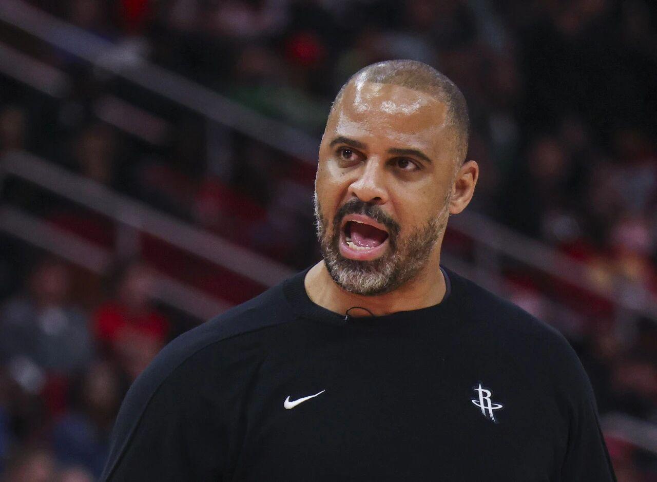 开云体育直播-骂完杜兰特骂申京，乌度卡这是要疯啊！